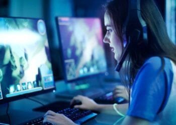 How to Stay Safe While Gaming Online