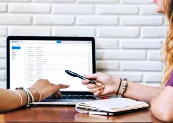 Outlook365 vs Outlook.com: What’s the Difference?