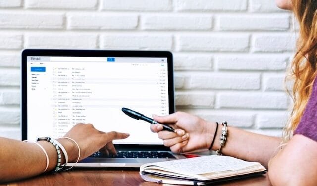 Outlook365 vs Outlook.com: What’s the Difference?